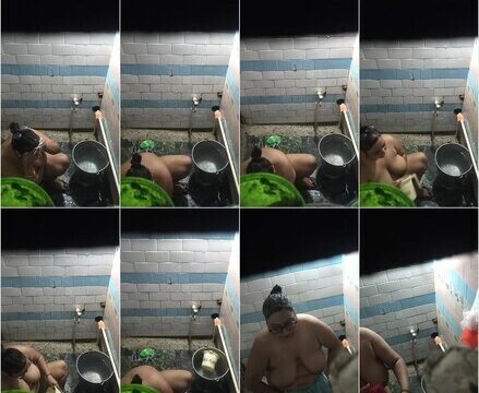 Cheshmish Milf Bathing Captured Secretly