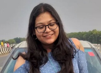 Desi Chasmish Chubby Girl Pics And 3 Videos