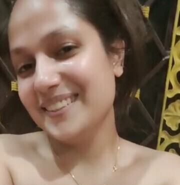 Beautiful Bhabhi Showing Boobs More Videos update