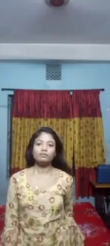 Cute Young Girl Getting Fully Nude