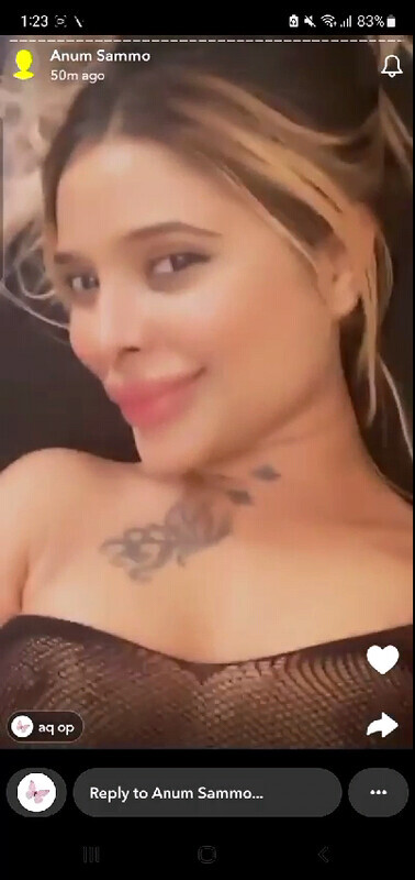 Pakistani Snapchat Girl Anum Showing Boobs
