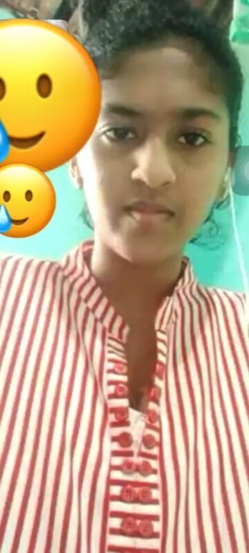 Cute Girlfriend Showing Hairy Pussy