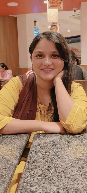 Beautiful Bigboob Bhabi Blowjob and Pics