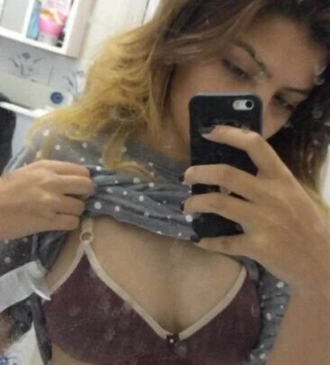 Beautiful Pakistani Girl Showing Boobs Ass Spread Shaved Pussy