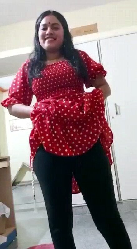 Bengali Girl Nude Bathing Captured by Husband