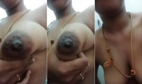 Tamil Bhabhi Showing Boobs