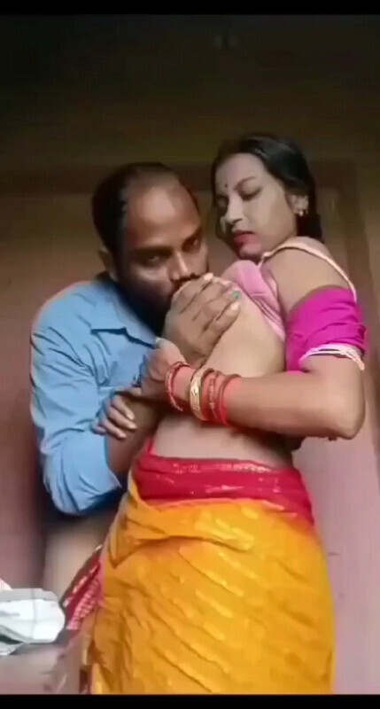 Desi Village Bhabhi Giving Blowjob Stand Fucking