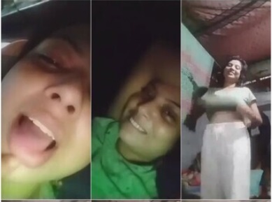 Desi Girl Showing Boobs for Boyfriend