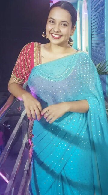 Sexy Indian Mal Teasing