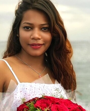 Sexy Indian College Girl Fully Nude Painful Fucking with Boyfriend in OYO Moaning Talking