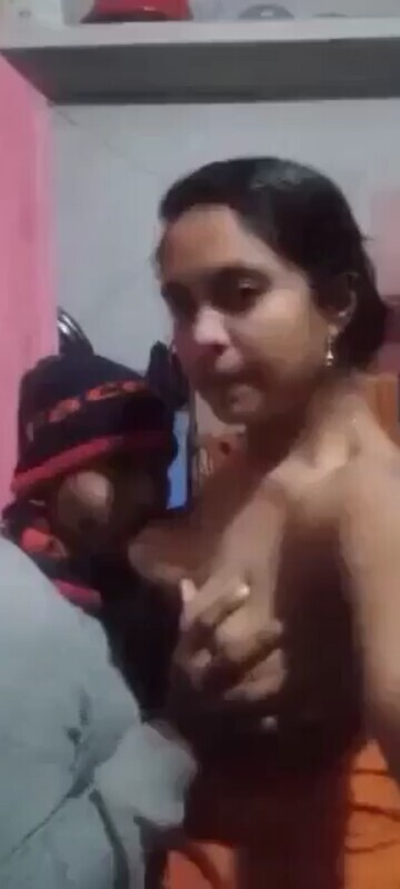 Desi Village Bhabhi Pussy Licking