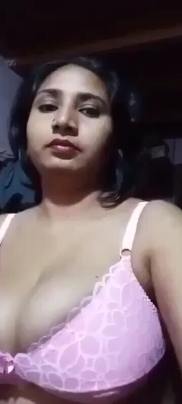 Horny Bhabhi Spread AssHole