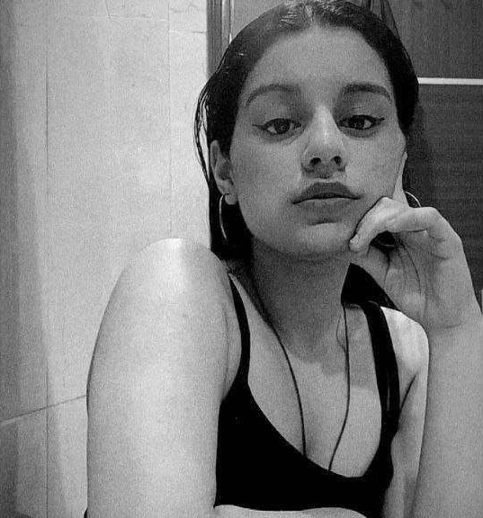 Sexy Indian Girl Pressing Boobs for Boyfriend on Story