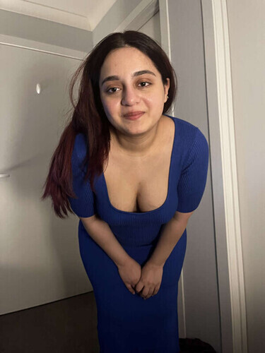 Sexy Thik Ass Indian Rich Businessman Wife Full Frontal NUDE Shaved Meaty Pussy Fucking with Husband in Hotel