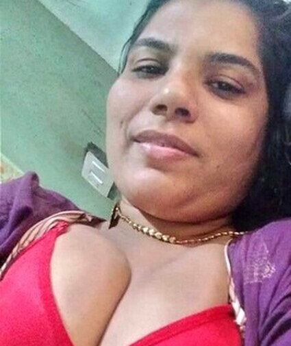 Desi Horny Mature Wife Missionari Style Fucking With Husband