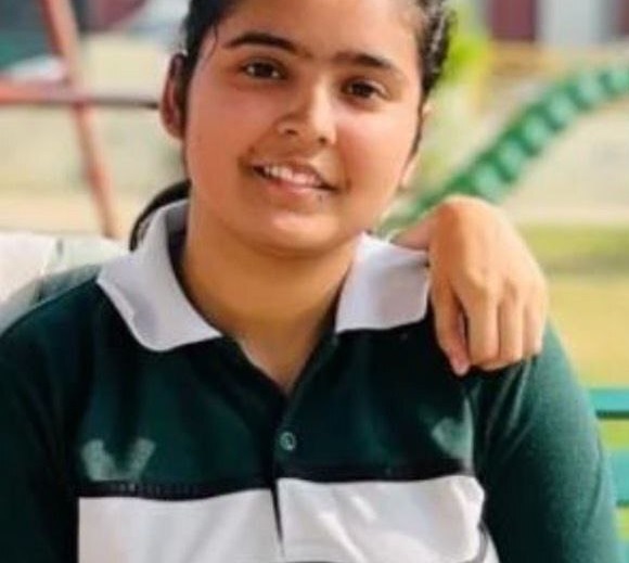 Beautiful Punjabi Girl Diksha Giving Blowjob in Car with Full Face Full Frontal NUDE Pussy Closeup Spreading Videocall, Full NUDE Captured in Car