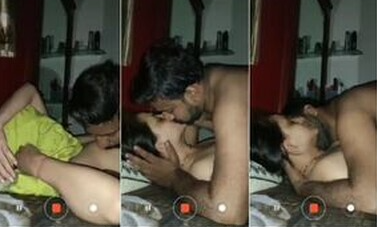 Desi Married Couple Fucking in Midnight