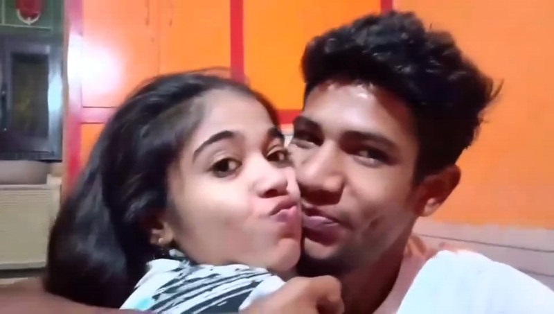 Cute Young Girl Painful Fucking with Boyfriend in Hotel Loud Moaning Hindi Talking Saying ” Itne Din Baad Kar Rahe … Dard Ho Raha Hai”