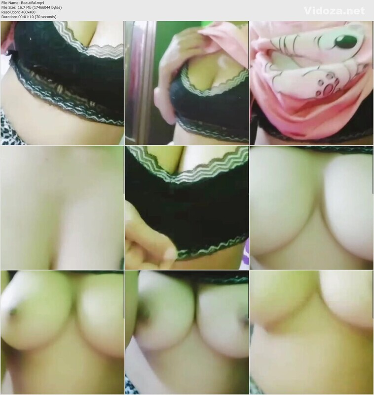 Beautiful Desi Girl Showing Big Boobs