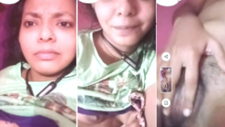 Cute Slim Girl Showing Boobs & Wet Pussy For Bf On VC