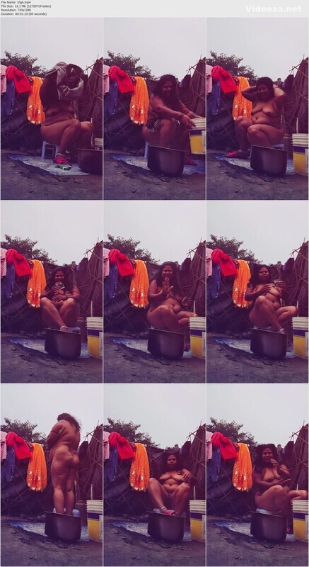 Desi Bhabhi Nude Bathing Making Video