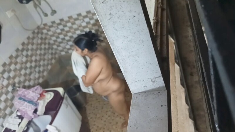 Desi Bhabhi Nude Bathing Spying By Devar