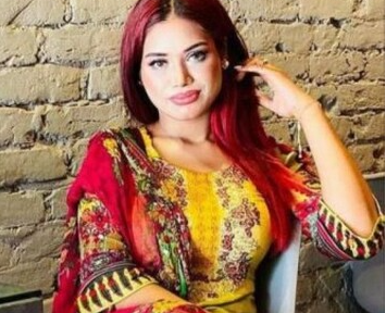 Extremely Sexy Horny Bangladeshi Instagram Influencer Sucking Boyfriend Dick in Public Restuarant Don’t Miss