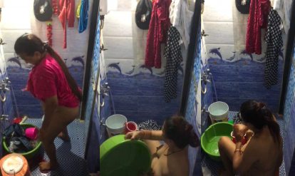 Indian Boy Spying on her Mother Sister When they Nude Bathing Shaving Pussy Piss!ng Tatal 5 Video’s