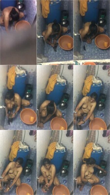 Indian Mature Wife Fully Nude Washing Clothes In Bathroom Secretly Recorded By Neighbour