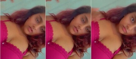 Hot Colour Hair Babe Showing Boobs