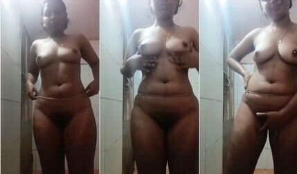 Mallu Village Girl Showing Playing With Big Boobies Fingering