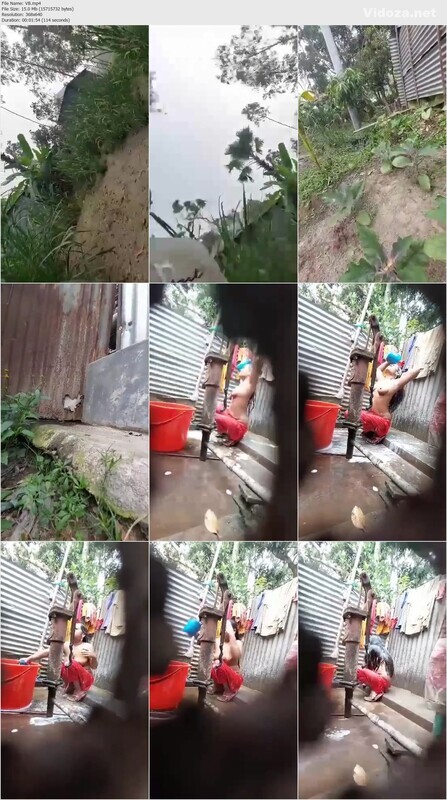 Village Bhabhi Bathing Secretly Recorded