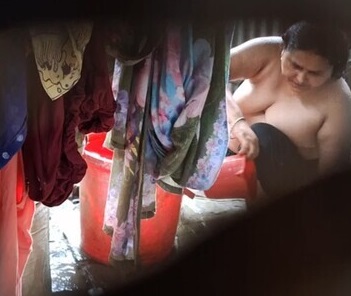 Village Milf Bathing Secretly Recorded By Neighbor