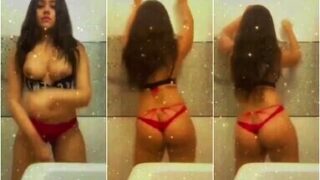 Beautiful Sexy Babe Showing Nude Dancing