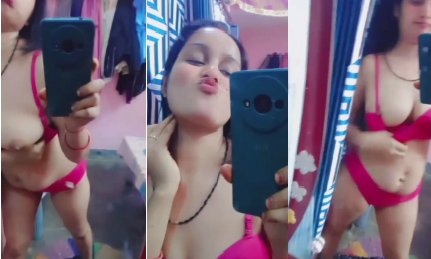 Desi Boudi Showing Boobs Pussy For Lover