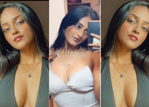 Sexy Babe Showing Boobs Pussy