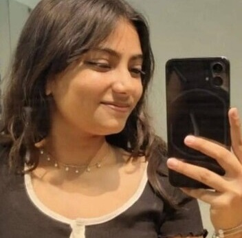 Sexy Indian Girl Nude Bathing Secretly Recorded by Neighbour