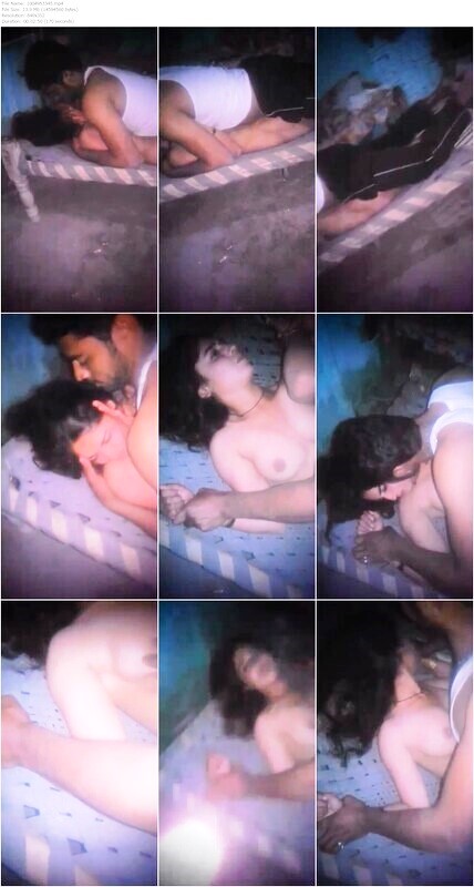 Beautiful Pakistani Village Girl Fucking Her Friend Recording