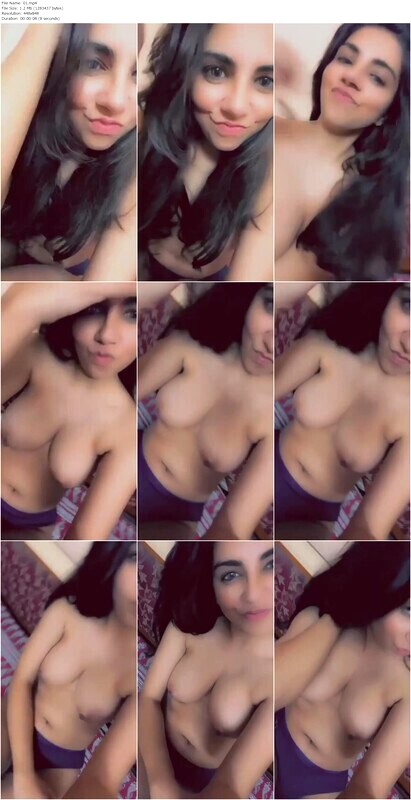 Sexy Indian Babe Showing