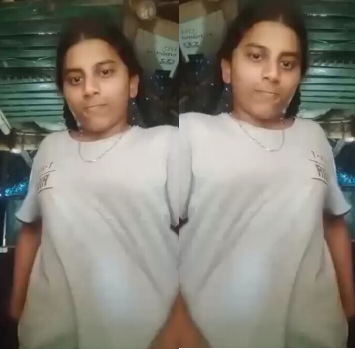 Village Girl Showing Boobs Pussy