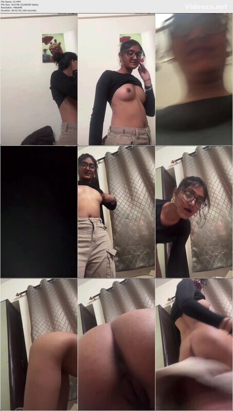 Horny Sexy Girl Showing Her Asshole