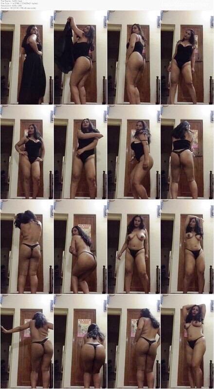 Hot Girl Teasing Nude Dancing