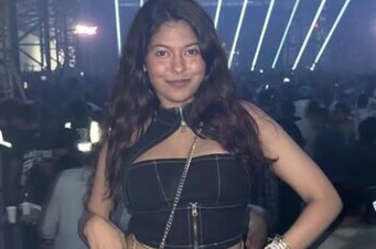 Sexy Indian Girl Sucking Dick