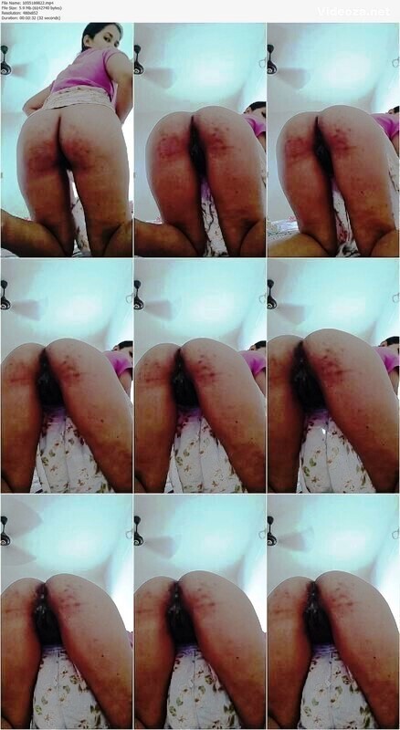 Sexy Lusty Babe Showing Her Asshole