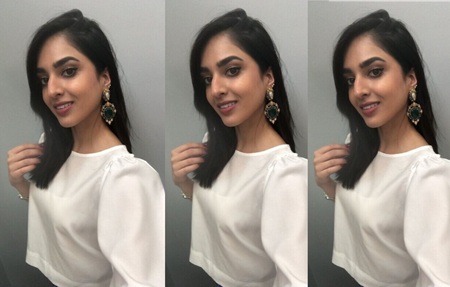 Sexy Indian Girl Went to US for Studying But Ended Up Sucking BBC Fully Nude Painful Fucking Moaning Pic’s+Video’s