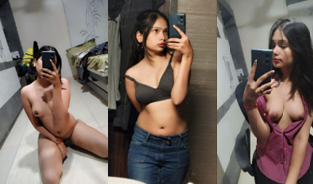 Beautiful Indian Babe Nude Teasing Showing Pic’s & Video’s