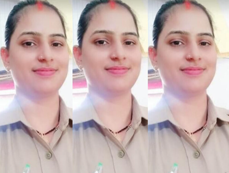 Beautiful Indian Officer Fully Nude Enjoying with Senior Officer in Bathroom Kissing Sucking Dick Fucking Hindi Talking Don’t Miss