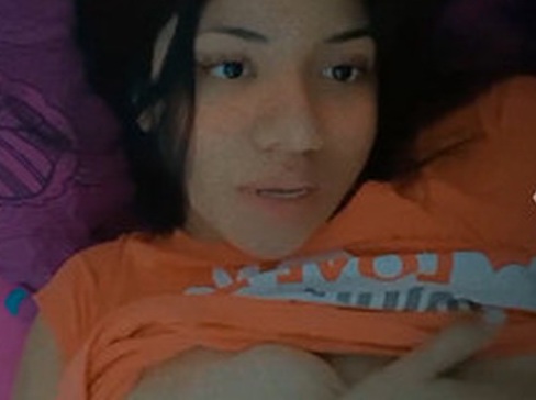 Horny Girl Sucking Toy Showing Pussy Shaking Ass