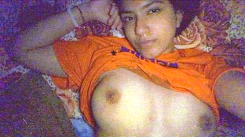 Village Girl Showing Her Boobs Pussy