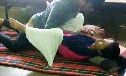 Virgin Bangladeshi Cousin Sister First Time Painful Fucking with Cousin Brother But Suddenly Someone Came & She Run Fast